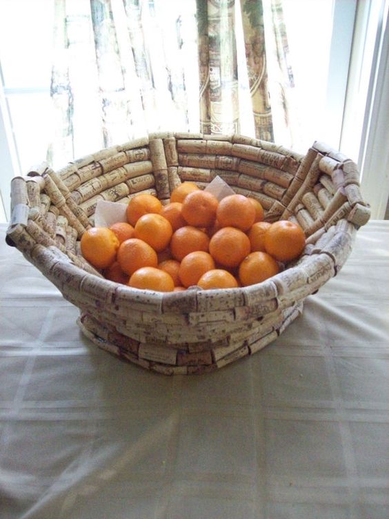 cestas hechas con tapones de corcho 3