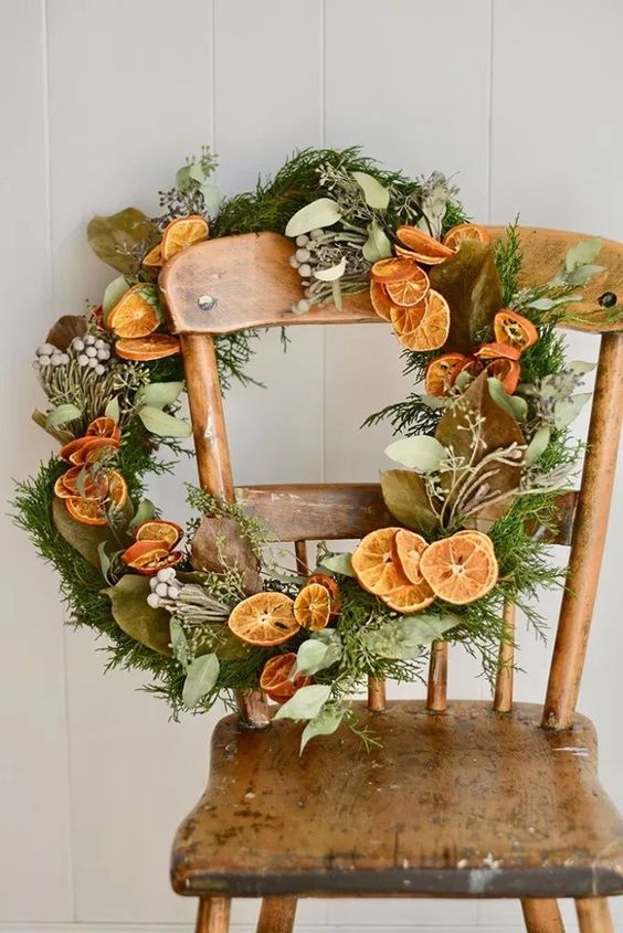decoracion navidena hecha con naranjas secas 10