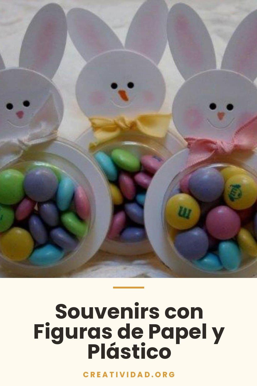 Souvenirs con Figuras de Papel y Plástico